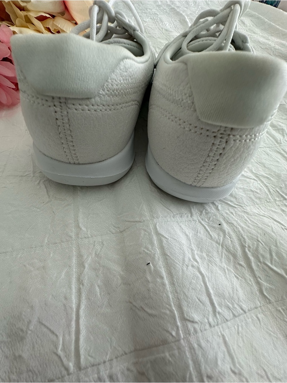 Skechers Women Go-Lite Walk Air Cooler Goga White Loafers - Picture 6 of 6